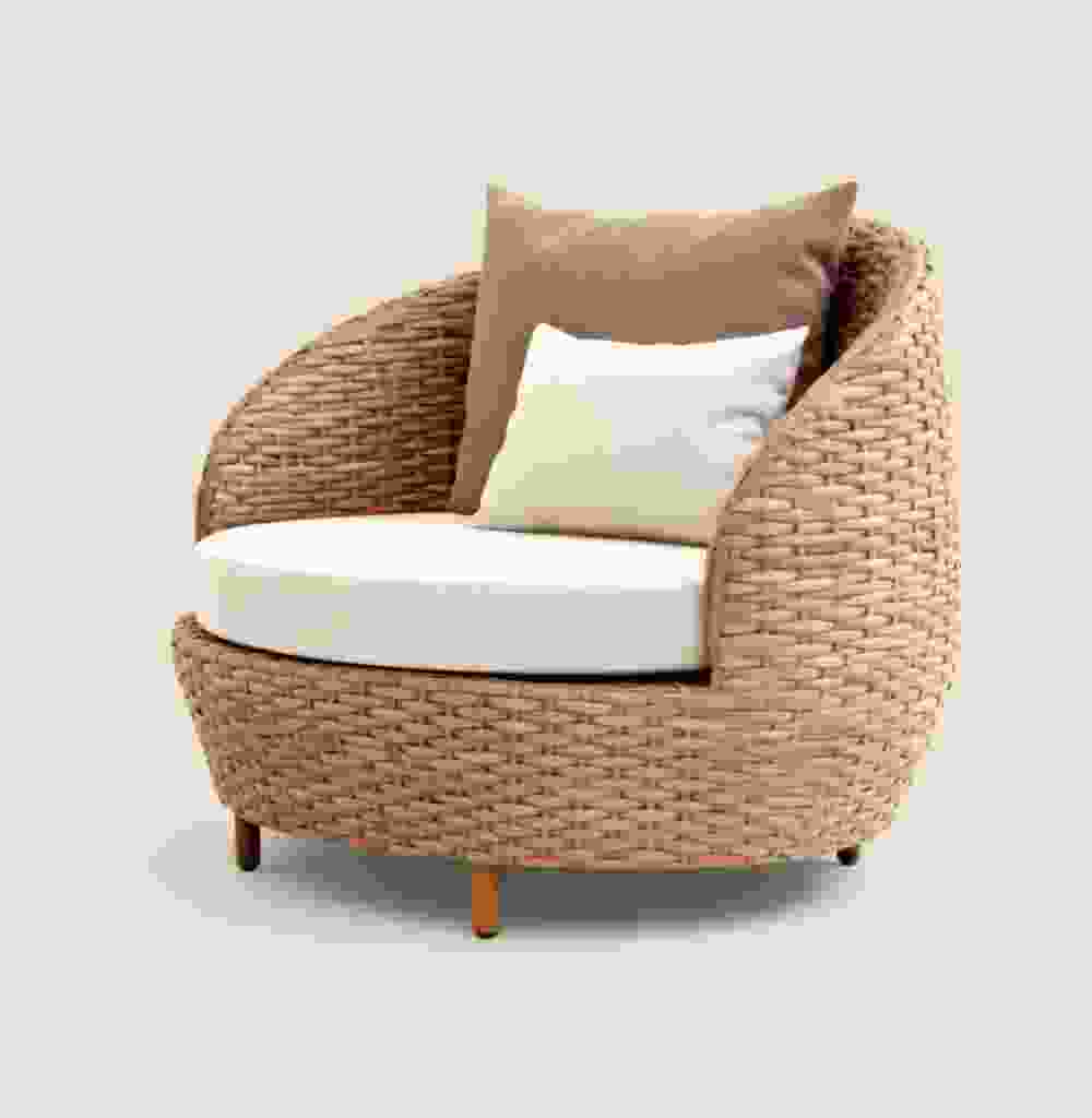 Stylish Outdoor Sofa - Image 4